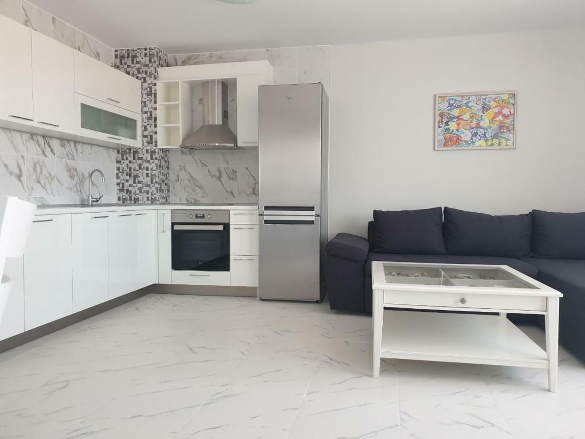 Hiora Apartments Vasiliko ツァレヴォ エクステリア 写真