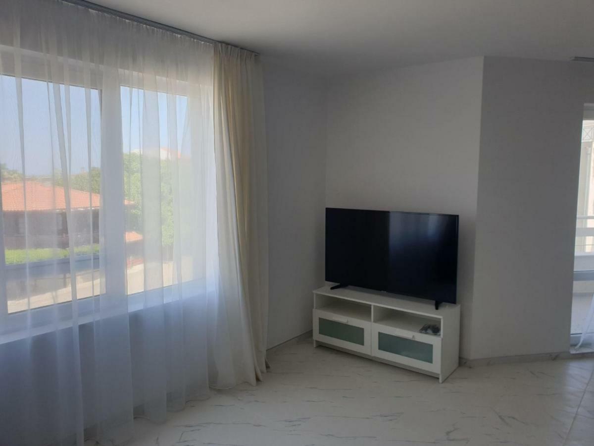 Hiora Apartments Vasiliko ツァレヴォ エクステリア 写真