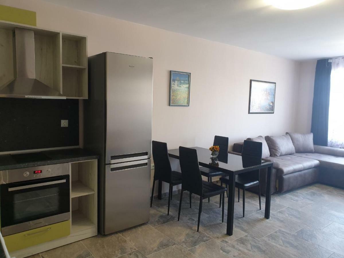 Hiora Apartments Vasiliko ツァレヴォ エクステリア 写真
