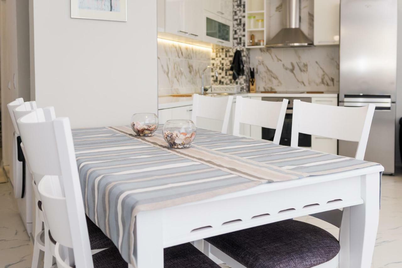 Hiora Apartments Vasiliko ツァレヴォ エクステリア 写真