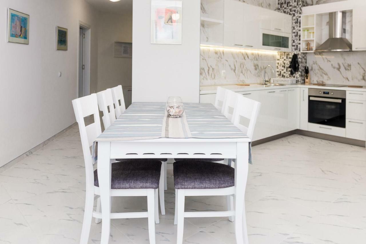 Hiora Apartments Vasiliko ツァレヴォ エクステリア 写真