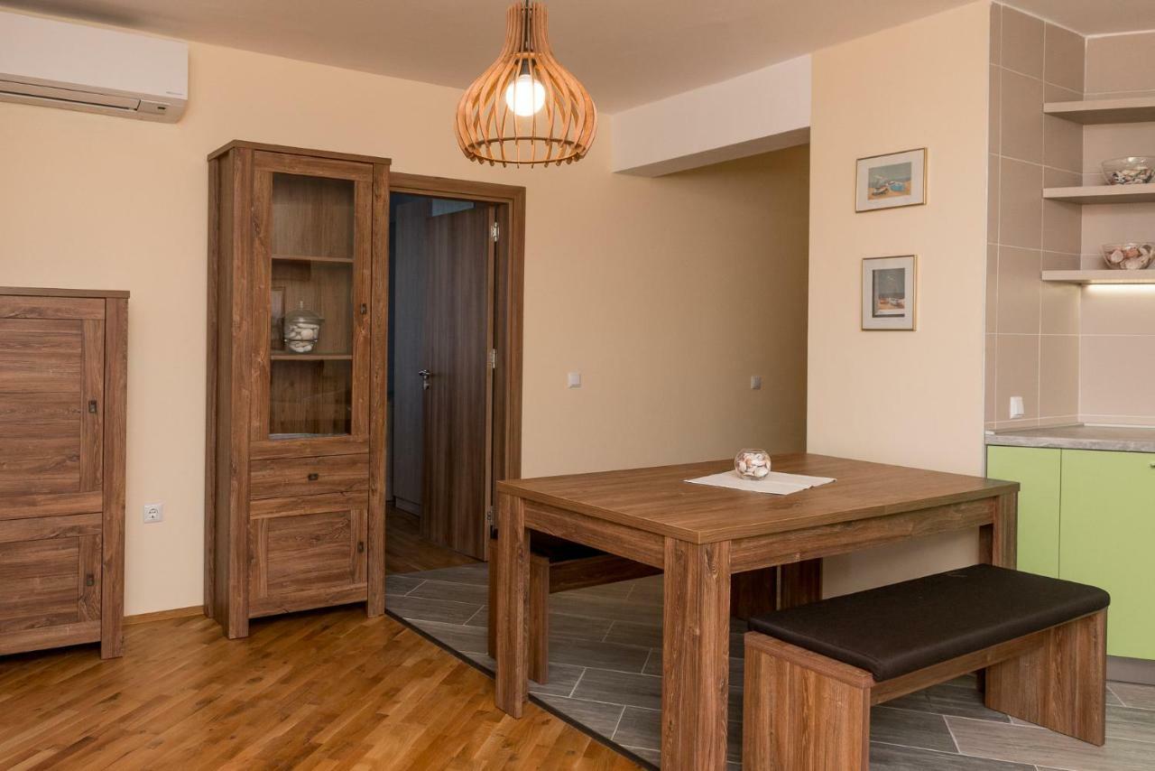 Hiora Apartments Vasiliko ツァレヴォ エクステリア 写真