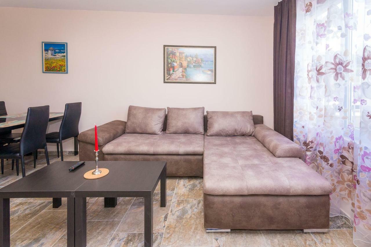 Hiora Apartments Vasiliko ツァレヴォ エクステリア 写真