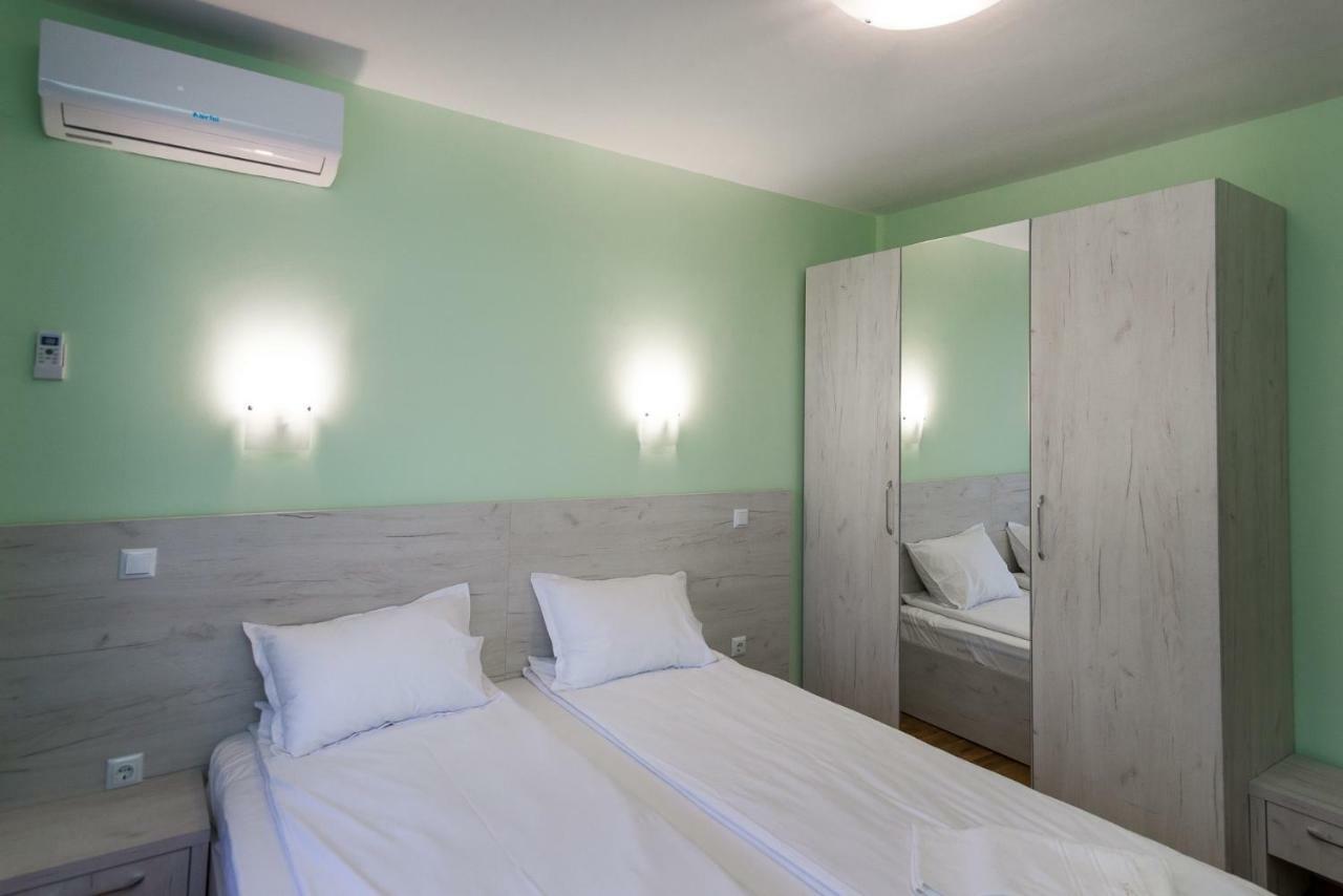 Hiora Apartments Vasiliko ツァレヴォ エクステリア 写真