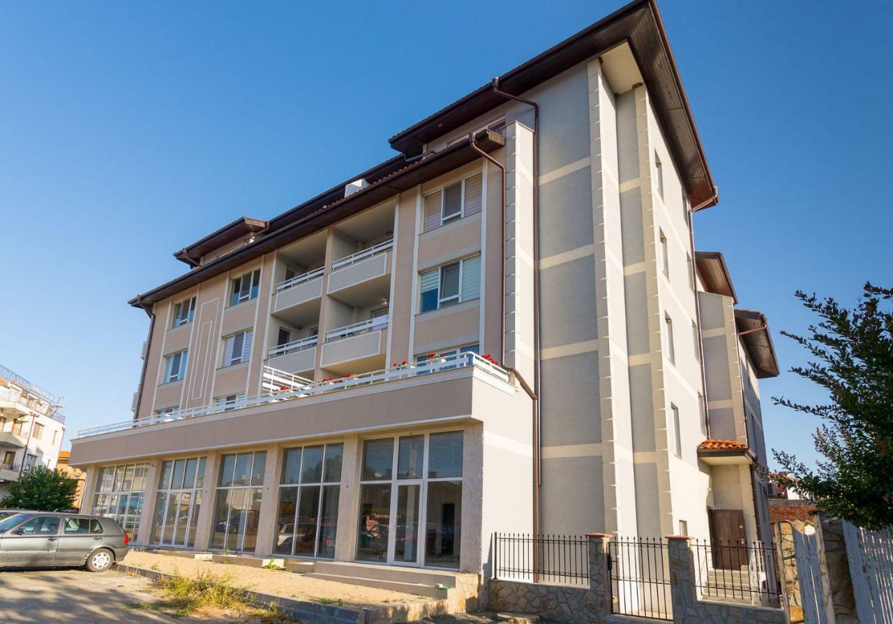 Hiora Apartments Vasiliko ツァレヴォ エクステリア 写真