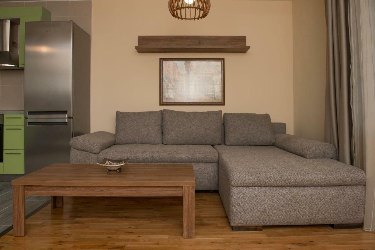 Hiora Apartments Vasiliko ツァレヴォ エクステリア 写真