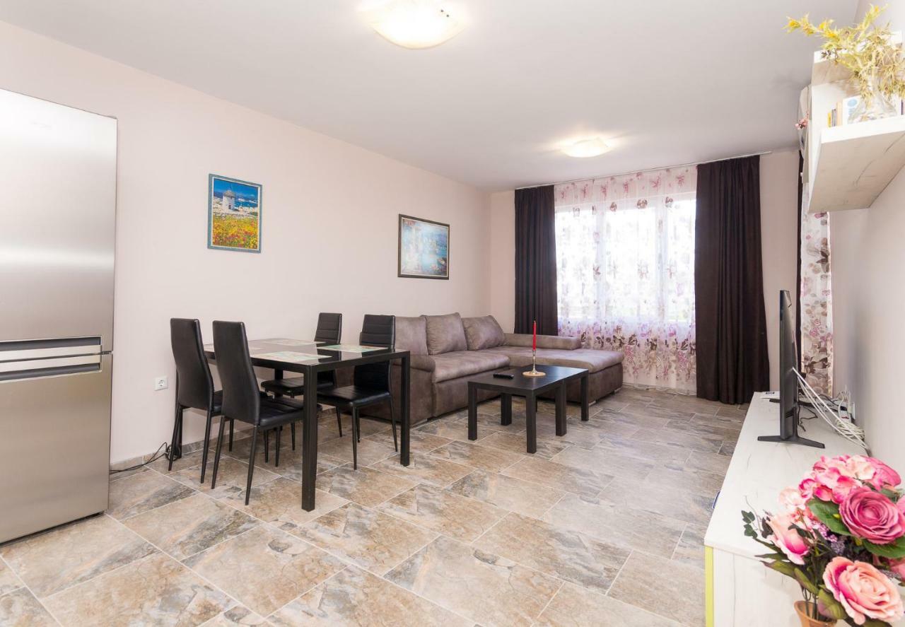 Hiora Apartments Vasiliko ツァレヴォ エクステリア 写真